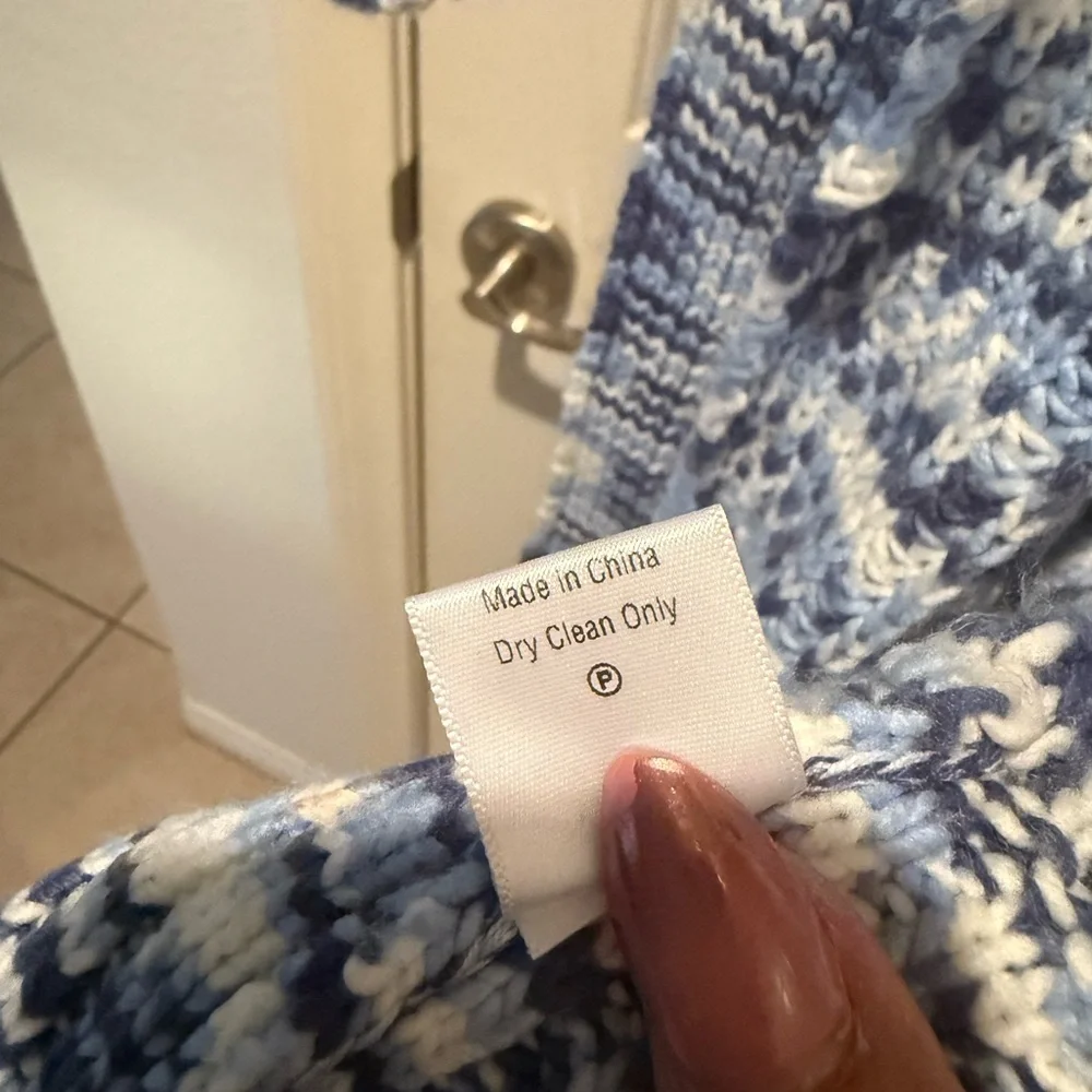 STAUD Blue and White Heavy Knit Sweater Sz XS pockets tie belt - Picture 4 of 9